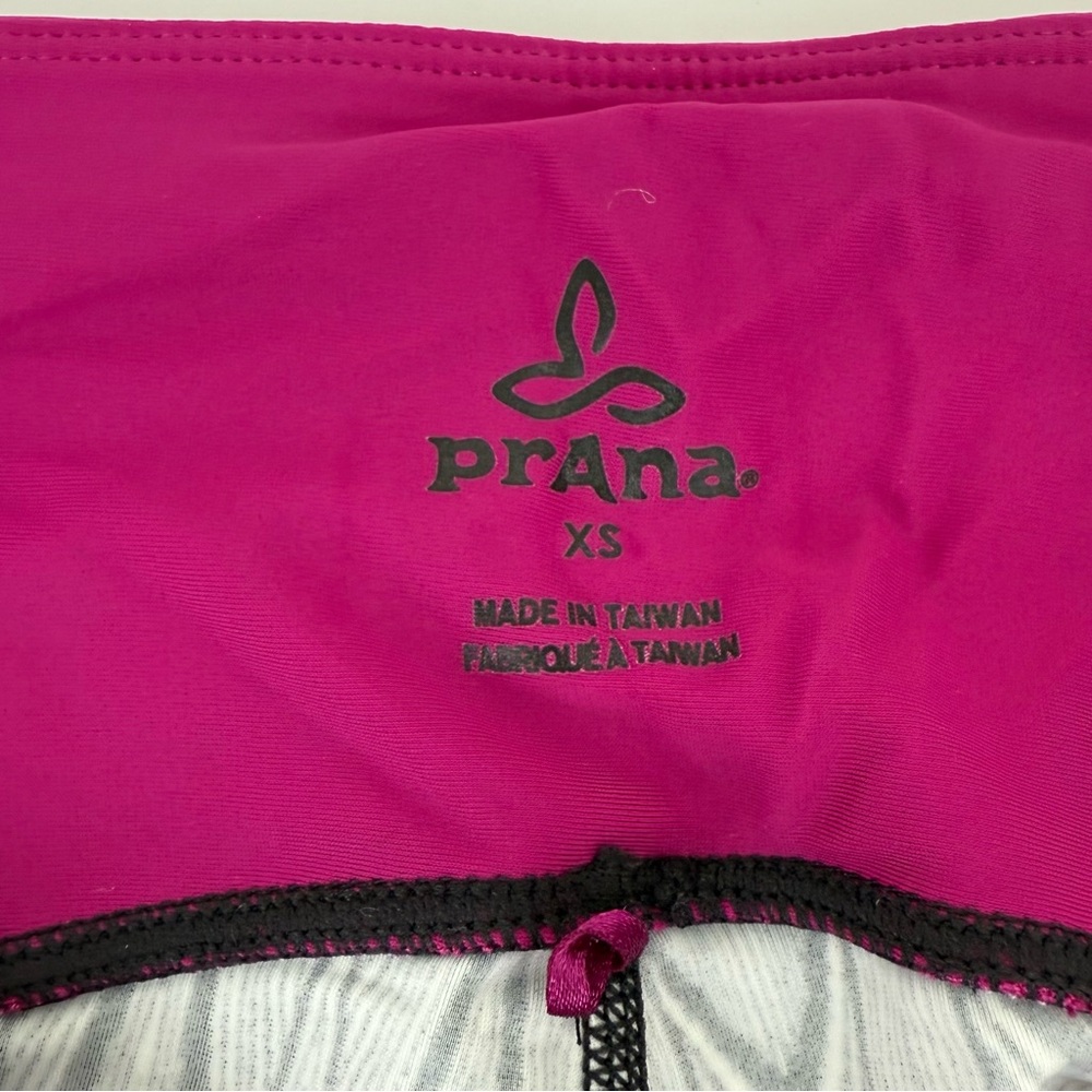 prAna Geometric Ikat Long Sleeve Top & Capri Legging Set XS Bundle - Picture 7 of 10